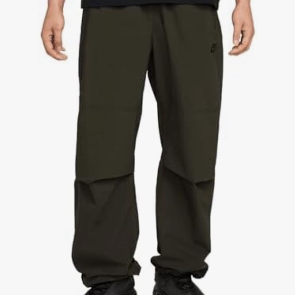 Nike Tech Woven Oversized Fit Straight Leg Stacked Length Sequoia Black Small